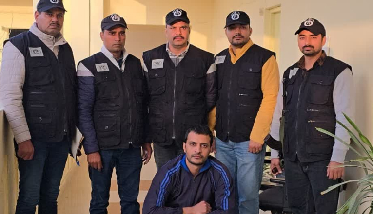 USA ਤੋਂ ਡਿਪੋਰਟ ਕਰਕੇ ਭਾਰਤ ਲਿਆਂਦਾ ਅਮਨ ਭੈਂਸਵਾਲ 1 d51 50