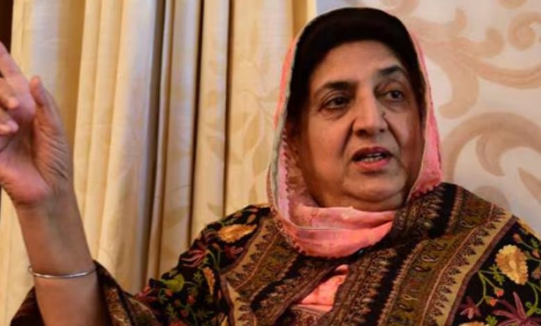 ‘ਮੈਨੂੰ ਅਫ਼ਸਰਾਂ ਨੇ ਕਿਹਾ ਸੀ, ਸਰਕਾਰ ਦੁਬਾਰਾ ਬਣ ਜਾਵੇਗੀ।’ਟ੍ਰੇਨਾਂ ਅਤੇ ਬਜ਼ਾਰਾਂ ‘ਚ ਬੰਬ ਚਲਾ ਕੇ ਦਹਿਸ਼ਤ ਫੈਲਾਵਾਂਗੇ :- ਭੱਠਲ 1 rk