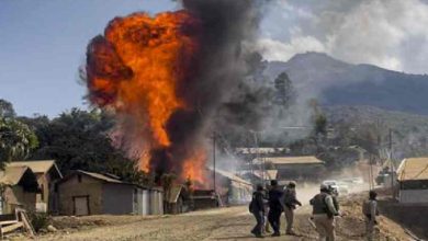 Photo of ਮਨੀਪੁਰ ‘ਚ ਫਿਰ ਭੜਕੀ ਹਿੰਸਾ, ਚੱਲੀਆਂ ਤਾਬੜਤੋੜ ਗੋਲੀਆਂ, 30 ਤੋਂ ਵੱਧ ਘਰ ਫੂਕੇ