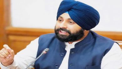 Photo of ਸਿੱਖਿਆ ਮੰਤਰੀ ਨੇ 20 ਮਾਰਚ ਤੱਕ ਪੰਜਾਬ ਦੇ ਸਾਰੇ ਸਕੂਲਾਂ ਨੂੰ ਡਿਜ਼ੀਟਲ ਕਰਨ ਦਾ ਕੀਤਾ ਐਲਾਨ