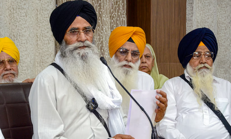 SGPC ਦੀ ਅੰਤ੍ਰਿੰਗ ਕਮੇਟੀ ਦੀ ਇਕੱਤਰਤਾ 'ਚ ਗਿਆਨੀ ਰਘਬੀਰ ਸਿੰਘ ਤੇ ਗਿਆਨੀ ਸੁਲਤਾਨ ਸਿੰਘ 'ਤੇ ਕਾਰਵਾਈ ਨੂੰ ਲੈ ਕੇ ਪਿਆ ਰੌਲਾ 1 Screenshot 2026 02 08 123111 1