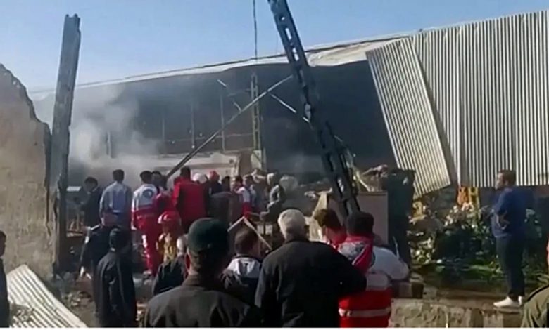 ਸਬਜ਼ੀ ਮੰਡੀ 'ਚ ਆ ਡਿੱਗਿਆ ਹੈਲੀਕਾਪਟਰ; ਲੋਕਾਂ 'ਚ ਪੈ ਗਿਆ ਚੀਕ-ਚਿਹਾੜਾ: 4 ਮੌਤਾਂ ਦੀ ਪੁਸ਼ਟੀ... 1 Untitled 1 79