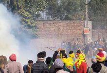 Photo of ਬਠਿੰਡਾ ’ਚ ਕਿਸਾਨ ਤੇ ਪ੍ਰਸ਼ਾਸਨ ਹੋਏ ਆਹਮੋ-ਸਾਹਮਣੇ, ਅੱਥਰੂ ਗੈਸ ਦੇ ਦਾਗੇ ਗੋਲੇ