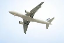 Photo of ਅਸਮਾਨ ‘ਚ ਅਚਾਨਕ ਜਹਾਜ਼ ਹੋਇਆ ਹਾਦਸਾਗ੍ਰਸਤ, 3 ਦੀ ਮੌਤ