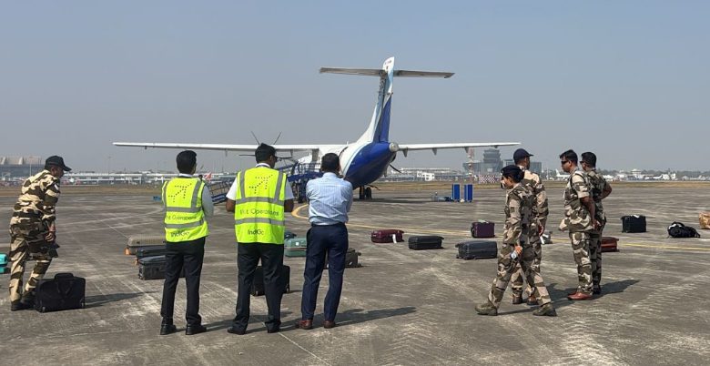 ਕੋਲਕਾਤਾ ਹਵਾਈ ਅੱਡੇ 'ਤੇ ਇੰਡੀਗੋ ਦੀ ਉਡਾਣ 'ਤੇ ਬੰਬ ਦੀ ਧਮਕੀ: 1 d1 9