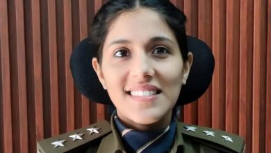 Photo of ਵਾਰ-ਵਾਰ ਛੁੱਟੀ ਲੈ ਰਹੀ ਸੀ ਮਹਿਲਾ SP, DGP ਨੇ ਉਸ ਦੀ ਡਿਊਟੀ ਜੂਨੀਅਰ ਨੂੰ ਸੌਂਪੀ