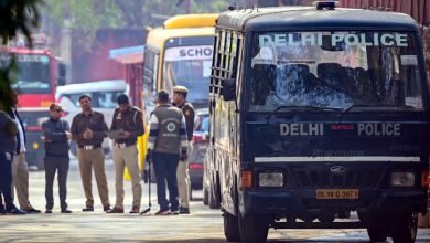 Photo of ਦਿੱਲੀ ਦੇ ਕਈ ਸਕੂਲਾਂ ਨੂੰ ਬੰਬ ਨਾਲ ਉਡਾਉਣ ਦੀ ਧਮਕੀ; ਪੁਲਿਸ ਮੌਕੇ ‘ਤੇ ਪਹੁੰਚੀ, ਜਾਂਚ ਸ਼ੁਰੂ
