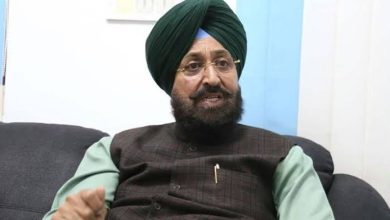 Photo of ਬੈਂਡ-ਬਾਜਾ’ ਮਾਮਲੇ ‘ਚ ਪ੍ਰਤਾਪ ਸਿੰਘ ਬਾਜਵਾ ਨੂੰ ਵੱਡੀ ਰਾਹਤ, ਹਾਈਕੋਰਟ ਨੇ ਪੰਜਾਬ ਐਸ.ਸੀ. ਕਮਿਸ਼ਨ ਦੇ ਨੋਟਿਸ ‘ਤੇ ਲਾਈ ਰੋਕ