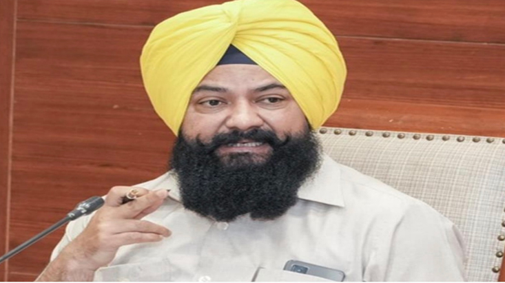 ਡਿਵੈਲਪਮੈਂਟ ਅਫਸਰ ਤੇ ਪੰਚਾਇਤ ਸੈਕਟਰੀ ਨੂੰ ਮੁਅੱਤਲ ਕਰਨ ਦੇ ਹੁਕਮ 1 j 4