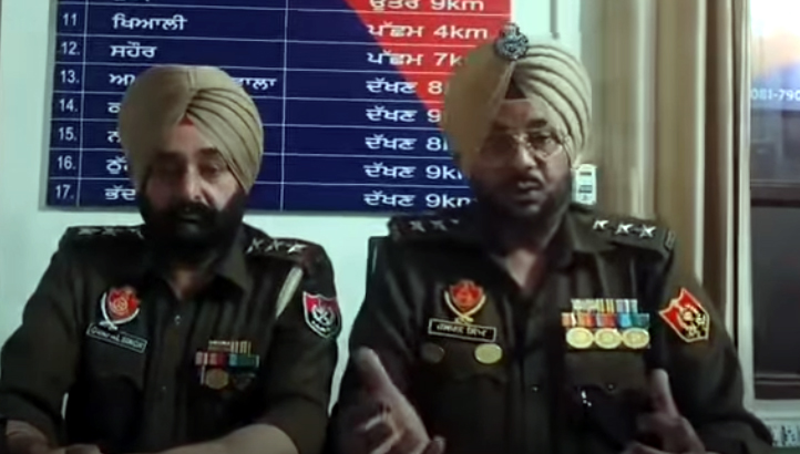 ਗੁਰਦੁਆਰਾ ਜੰਡਸਰ ਸਾਹਿਬ ਠੁੱਲੀਵਾਲ ਵਿਖੇ ਇਕ ਔਰਤ ਵਲੋਂ ਬੇਅਦਬੀ ਦੀ ਕੋਸ਼ਿਸ਼ 1 sc 2