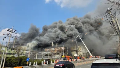 Photo of ਦੱਖਣੀ ਕੋਰੀਆ: ਕਾਰ ਪਾਰਟਸ ਫੈਕਟਰੀ ‘ਚ ਭਿਆਨਕ ਅੱਗ, 10 ਮੁਲਾਜ਼ਮਾਂ ਦੀ ਮੌਤ; 59 ਜ਼ਖ਼ਮੀ