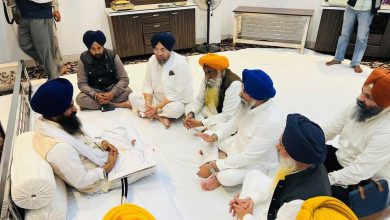 Photo of ਦਿੱਲੀ ਗੁਰਦੁਆਰਾ ਕਮੇਟੀ ਦੇ ਪ੍ਰਧਾਨ ਕਾਲਕਾ ਤੇ ਸਕੱਤਰ ਕਾਹਲੋਂ ਦੀ ਅਗਵਾਈ ਹੇਠ ਵਫਦ ਵੱਲੋਂ ਜਥੇਦਾਰ ਸ੍ਰੀ ਅਕਾਲ ਤਖ਼ਤ ਸਾਹਿਬ ਨਾਲ ਮੁਲਾਕਾਤ ਕਰ ਆਪਣਾ ਪੱਖ ਰੱਖਿਆ