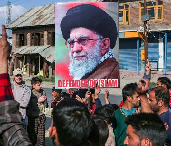 ਇਜ਼ਰਾਈਲੀ ਅਤੇ ਅਮਰੀਕੀ ਹਮਲੇ ਵਿੱਚ ਈਰਾਨ ਦੇ ਸੁਪਰੀਮ ਲੀਡਰ ਖਮੇਨੀ ਦੀ ਮੌਤ, ਡੋਨਾਲਡ ਟਰੰਪ ਨੇ ਕੀਤਾ ਐਲਾਨ 1 images 2026 03 01T064851.201