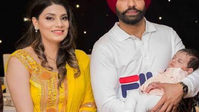 UAE 'ਚ ਫਸੇ Ammy Virk ਦੀ ਪਤਨੀ ਤੇ ਬੇਟੀ, Social Media ਤੇ ਭਾਵੁਕ ਪੋਸਟ ਕੀਤੀ ਸਾਂਝੀ 26 Photo of UAE ‘ਚ ਫਸੇ Ammy Virk ਦੀ ਪਤਨੀ ਤੇ ਬੇਟੀ, Social Media ਤੇ ਭਾਵੁਕ ਪੋਸਟ ਕੀਤੀ ਸਾਂਝੀ