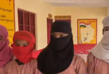 Photo of ਸਰ ਸਾਨੂੰ ਦਿਖਾਉਂਦੇ ਹਨ  ਗੰਦੇ ਵੀਡੀਓ,  ਉੱਤਰ ਪ੍ਰਦੇਸ਼ ਵਿੱਚ ਇੱਕ ਅਧਿਆਪਕ ਵਿਰੁੱਧ ਵਿਦਿਆਰਥਣਾਂ ਨਾਲ ਜਿਨਸੀ ਸ਼ੋਸ਼ਣ ਕਰਨ ਦਾ ਲਾਇਆ ਦੋਸ਼, ਮੁਲਜ਼ਮ ਫਰਾਰ