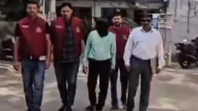 Photo of ਮਸ਼ਹੂਰ ਪ੍ਰਕਾਸ਼ਕਾਂ ਦੀ ਨਕਲੀ ਕਿਤਾਬਾਂ ਛਾਪ ਰਿਹਾ ਸੀ ਗਿਰੋਹ ; ਬੁਕਸ ਤੇ ਮਸ਼ੀਨਾਂ ਜ਼ਬਤ