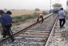 Photo of ਪੰਜਾਬ ‘ਚ ਰੇਲਵੇ ਟਰੈਕ ‘ਤੇ ਬਲਾਸਟ; ਨੇੜੇ ਹੀ ਇੱਕ ਲਾਸ਼ ਵੀ ਮਿਲੀ, ਹਫ਼ਤਾ ਪਹਿਲਾਂ ਹੀ ਬਲਾਸਟ ਦੀ ਮਿਲੀ ਸੀ ਧਮਕੀ