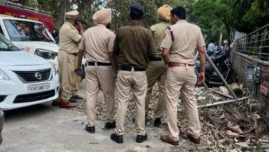 Photo of ਚੰਡੀਗੜ੍ਹ ’ਚ BJP ਦਫ਼ਤਰ ’ਤੇ ਗ੍ਰੇਨੇਡ ਹਮਲੇ ਦਾ ਮਾਮਲਾ; ਪੰਜ ਮੁਲਜ਼ਮ ਗ੍ਰਿਫ਼ਤਾਰ; 2 ਦੀ ਹੋਈ ਪਛਾਣ