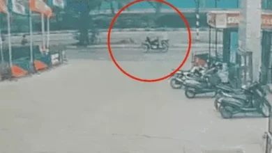 Photo of ਗ੍ਰਨੇਡ ਵਰਤੋਂ ਦੇ ਸ਼ੱਕ ਨਾਲ ਨਵੇਂ ਖੁਲਾਸੇ, CCTV ‘ਚ ਸ਼ੱਕੀ ਕੈਦ