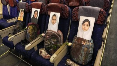 Photo of ਖੂਨ ਨਾਲ ਲੱਥਪੱਥ ਬੈਗ ਅਤੇ ਜੁੱਤੇ, ਚੁੱਪ ਅੱਖਾਂ… ਪਾਕਿਸਤਾਨ ‘ਚ ਗੱਲਬਾਤ ਤੋਂ ਪਹਿਲਾਂ ਈਰਾਨ ਦੇ ਸਪੀਕਰ ਨੇ ਸਾਂਝੀਆਂ ਕੀਤੀਆਂ ਹਮਲੇ ਵਿੱਚ ਮਾਰੇ ਗਏ ਸਕੂਲੀ ਬੱਚਿਆਂ ਦੀਆਂ ਫੋਟੋਆਂ