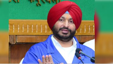 Photo of ਪੰਜਾਬ ਸਰਕਾਰ ਦੀ ਕਣਕ ਦੀ ਖਰੀਦ ਵਿੱਚ ਹੋਈ ਢਿੱਲ ‘ਆਪ’ ਦੇ ਕਿਸਾਨ ਵਿਰੋਧੀ ਸ਼ਾਸਨ ਨੂੰ ਉਜਾਗਰ ਕਰਦੀ ਹੈ: ਰਵਨੀਤ ਸਿੰਘ ਬਿੱਟੂ