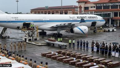 Photo of 20 ਭਾਰਤੀਆਂ ਦੀਆਂ ਲਾਸ਼ਾਂ ਲੈ ਕੇ ਕੁਵੈਤ ਤੋਂ ਕੋਚੀ ਪਹੁੰਚਿਆ ਜਹਾਜ਼…