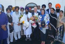 Photo of ਨਿਊਜ਼ੀਲੈਂਡ ਦੇ ਪੀਐਮ ਲਕਸਨ ਨੇ ਕੀਤੀ ਜਥੇਦਾਰ ਗੜਗੱਜ ਨਾਲ ਮੁਲਾਕਾਤ, ਸਿੱਖ ਭਾਈਚਾਰੇ ਦੀ ਕੀਤੀ ਸ਼ਲਾਘਾ