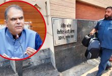 Photo of ਕੈਬਨਿਟ ਮੰਤਰੀ ਸੰਜੀਵ ਅਰੋੜਾ ਦੇ ਠਿਕਾਣਿਆਂ ‘ਤੇ ED ਦੇ ਛਾਪੇ 28 ਘੰਟਿਆਂ ਤੋਂ ਜਾਰੀ