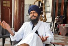 Photo of ‘MP Amritpal Singh ਤਿੰਨ ਸਾਲ ਤੋਂ ਇੱਕ ਹੀ ਕਮਰੇ ਵਿੱਚ’ ਅੱਜ ਫ਼ੇਰ ਹੋਈ ਅਜਨਾਲਾ ਕੋਰਟ ‘ਚ ਪੇਸ਼ੀ