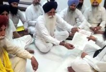 Photo of MP ਅੰਮ੍ਰਿਤਪਾਲ ਸਿੰਘ ਦੇ ਪਿਤਾ ਤਰਸੇਮ ਸਿੰਘ ਨੇ ਜਥੇਦਾਰ ਕੁਲਦੀਪ ਸਿੰਘ ਗੜਗੱਜ ਨਾਲ ਕੀਤੀ ਮੁਲਾਕਾਤ
