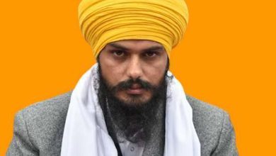 Photo of ਅੰਮ੍ਰਿਤਸਰ ਸੈਸ਼ਨ ਕੋਰਟ ‘ਚ MP ਅੰਮ੍ਰਿਤਪਾਲ ਸਿੰਘ ਮਾਮਲੇ ਦੀ ਸੁਣਵਾਈ, ਚਾਰਜ ਰੱਦ ਕਰਨ ਲਈ ਅਰਜ਼ੀ ਦਾਇਰ