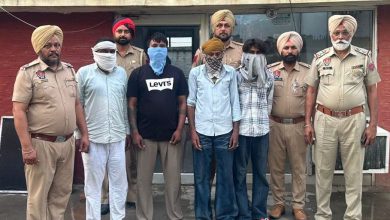 Photo of ਬਠਿੰਡਾ ‘ਚ BJP ਆਗੂ ਦੇ ਕਲੀਨਿਕ ‘ਤੇ ਬੰਬ ਸੁੱਟਣ ਵਾਲੇ 2 ਮੁਲਜ਼ਮ ਗ੍ਰਿਫ਼ਤਾਰ, ਭੱਜਣ ਦੀ ਕੋਸ਼ਿਸ਼ ‘ਚ ਟੁੱਟੇ ਹੱਥ-ਪੈਰ