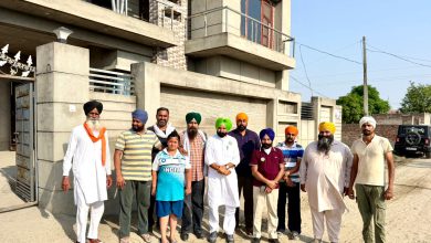 Photo of ਚਾਂਬਾ ਪਿੰਡ ਦੇ ਏਜੰਟ ਜੋੜੇ ਵੱਲੋਂ 55 ਲੱਖ ਅਤੇ 32 ਲੱਖ ਰੁਪੇ ਦੀ ਮਾਰੀ ਠੱਗੀ ਦੇ ਪੀੜਤ ਪਰਿਵਾਰਾਂ ਦੇ ਹੱਕ ਵਿੱਚ ਆਈ ਬੀਕੇਯੂ ਤੋਤੇਵਾਲ