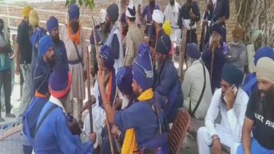 Photo of ਗੁਰੂ ਘਰ ‘ਚ ਬੇਅਦਬੀ ਦੀ ਵੱਡੀ ਘਟਨਾ, ਪਹੁੰਚ ਗਏ ਨਿਹੰਗ ਸਿੰਘ, ਮਾਹੌਲ ਤਣਾਅਪੂਰਨ !
