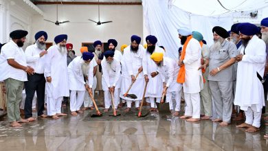 Photo of ਗੁਰਦੁਆਰਾ ਸ੍ਰੀ ਮੰਜੀ ਸਾਹਿਬ ਦੀਵਾਨ ਹਾਲ ਵਿਖੇ ਰੰਗ ਰੋਗਨ ਅਤੇ ਸ਼ਹੀਦ ਸਿੰਘਾਂ ਦੀ ਯਾਦ ’ਚ ਕਮਰਾ ਬਨਾਉਣ ਦੀ ਸੇਵਾ ਦੀ ਹੋਈ ਸ਼ੁਰੂਆਤ
