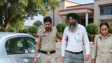 Photo of ਪੰਜਾਬ ਸਰਕਾਰ ਵੱਲੋਂ ਵਿਦਿਆਰਥਣਾਂ ਦੀ ਸ਼ਿਕਾਇਤ ‘ਤੇ ਅਧਿਆਪਕ ਮੁਅੱਤਲ