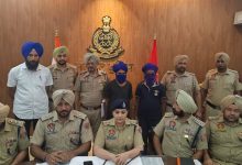 Photo of ਪੰਜਾਬ ‘ਚ ਭਾਜਪਾ ਦਫ਼ਤਰ ‘ਤੇ ਪੈਟਰੋਲ ਬੰਬ ਸੁੱਟਣ ਵਾਲੇ 2 ਮੁੰਡੇ ਕਾਬੂ, ਹੋਏ ਸਨਸਨੀਖੇਜ਼ ਖ਼ੁਲਾਸੇ