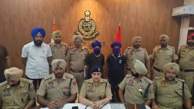 Photo of ਪੰਜਾਬ ‘ਚ ਭਾਜਪਾ ਦਫ਼ਤਰ ‘ਤੇ ਪੈਟਰੋਲ ਬੰਬ ਸੁੱਟਣ ਵਾਲੇ 2 ਮੁੰਡੇ ਕਾਬੂ, ਹੋਏ ਸਨਸਨੀਖੇਜ਼ ਖ਼ੁਲਾਸੇ