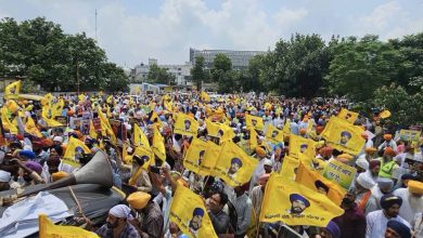 Photo of MP ਅੰਮ੍ਰਿਤਪਾਲ ਦੇ 3000 ਸਮਰਥਕਾਂ ‘ਤੇ FIR, ਚੰਡੀਗੜ੍ਹ ਪੁਲਿਸ ਨੇ ਪ੍ਰਦਰਸ਼ਨਕਾਰੀਆਂ ‘ਤੇ ਕੀਤੀ ਕਾਰਵਾਈ