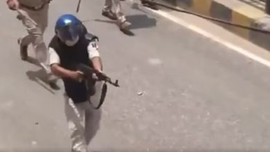 Photo of Students ਦੇ Protest ਦੌਰਾਨ AK-47 ਨਾਲ Firing ਕਰਨ ਵਾਲਾ ਪੁਲਿਸ ਜਵਾਨ Suspend”,