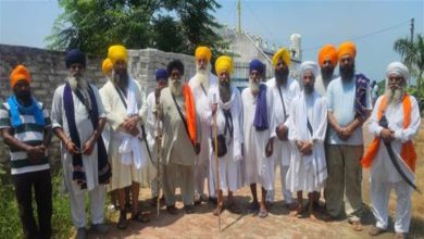 Photo of ਸਰੂਪ ਪਾਸੇ ਕਰ ਕੇ ਸੁਖਆਸਨ ਵਾਲੇ ਪਲੰਘ ’ਤੇ ਸੌਂ ਗਿਆ ਵਿਅਕਤੀ