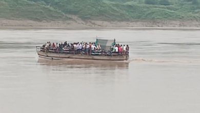 Photo of ਚੰਬਲ ਨਦੀ ਵਿਚਾਲੇ ਅਚਾਨਕ ਬੰਦ ਹੋਇਆ ਸਟੀਮਰ