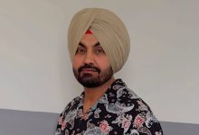 Photo of ਪੰਜਾਬੀ ਗਾਇਕ ਨਾਲ ਧੋਖਾਧੜੀ ਮਾਮਲੇ ਵਿਚ ਪੰਜ ਕਾਰ ਡੀਲਰਾਂ ਵਿਰੁੱਧ ਕੇਸ ਦਰਜ