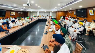 Photo of ਬੰਦੀ ਸਿੰਘਾਂ ਦੀ ਰਿਹਾਈ ਲਈ 15 ਅਗਸਤ ਨੂੰ ਆਰ-ਪਾਰ ਦੀ ਲੜਾਈ ਲੜਨ ਲਈ ਕੌਮ ਇੱਕ ਮੰਚ ’ਤੇ ਹੋਈ ਇਕੱਠੀ,ਗਵਰਨਰ ਹਾਊਸ ਦਾ ਕੀਤਾ ਜਾਵੇਗਾ ਘਿਰਾਓ