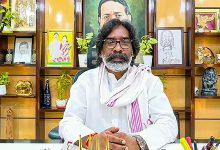 Photo of ਵੀਡੀਓ ਵਿੱਚ CM ਹੇਮੰਤ ਸੋਰੇਨ ਨੂੰ ਘਰ ਵਿੱਚ ਦਾਖ਼ਲ ਹੋ ਕੇ ਜਾਨੋਂ ਮਾਰਨ ਦੀ ਧਮਕੀ ਦੇਣ ਦਾ ਦੋਸ਼, ਰਾਂਚੀ ਵਿੱਚ FIR ਦਰਜ