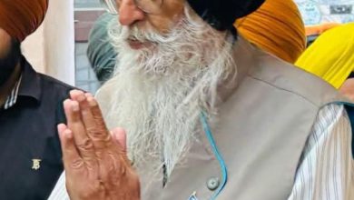 Photo of ਵੰਦੇ ਮਾਤਰਮ ਅਤੇ ਜਨ ਗਣ ਮਨ ਸਿੱਖ ਕੌਮ ‘ਤੇ ਨਹੀਂ ਥੋਪੇ ਜਾ ਸਕਦੇ, ਸਿੱਖ ਆਪਣੀ ਵੱਖਰੀ ਪਛਾਣ ਅਤੇ ਹੱਕਾਂ ਲਈ ਸੰਘਰਸ਼ ਰੱਖਣਗੇ ਜਾਰੀ: ਮਾਨ