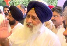 Photo of ਸੁਖਬੀਰ ਸਿੰਘ ਬਾਦਲ ਨੇ 17 ਕਿਸਾਨ ਪਰਿਵਾਰ ਜਿਹਨਾਂ ਦੀ 3 ਮਹੀਨੇ ਪਹਿਲਾਂ ਅੱਗ ਨਾਲ ਕਣਕ ਸੜਕ ਕੇ ਸੁਆਹ ਹੋਈ ਨੂੰ 200 ਕੁਇੰਟਲ ਕਣਕ ਵੰਡੀ