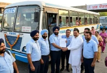 Photo of ਪੰਜਾਬ ‘ਚ ਮੁੜ ਦੌੜਨਗੀਆਂ PRTC ਬੱਸਾਂ, ਸਰਕਾਰ ਦੇ ਲਿਖਤੀ ਭਰੋਸੇ ਤੋਂ ਬਾਅਦ ਮੁਲਾਜ਼ਮਾਂ ਨੇ ਖਤਮ ਕੀਤੀ ਹੜਤਾਲ
