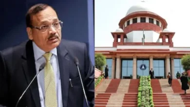 Photo of CJI ਨੂੰ ਲਾਅ ਯੂਨੀਵਰਸਿਟੀ ’ਚ ਮੁੱਖ ਮਹਿਮਾਨ ਬਣਾਉਣ ’ਤੇ ਰੱਫੜ, ਵਿਦਿਆਰਥੀ ਬੋਲੇ- ਨੌਜਵਾਨਾਂ ਨੂੰ ਕਾਕਰੋਚ ਆਖਣ ਵਾਲੇ ਦੇ ਹੱਥੋਂ ਨਹੀਂ ਲਵਾਂਗੇ ਡਿਗਰੀ