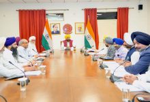 Photo of ਐਕਟ ਵਿੱਚ ਪ੍ਰਸਤਾਵਿਤ ਸੋਧਾਂ ਨੂੰ ਲੈ ਕੇ 7 ਮੈਂਬਰੀ ਉੱਚ ਪੱਧਰੀ ਕਮੇਟੀ ਨਾਲ ਕੀਤਾ ਗਿਆ ਵਿਚਾਰ-ਵਟਾਂਦਰਾ